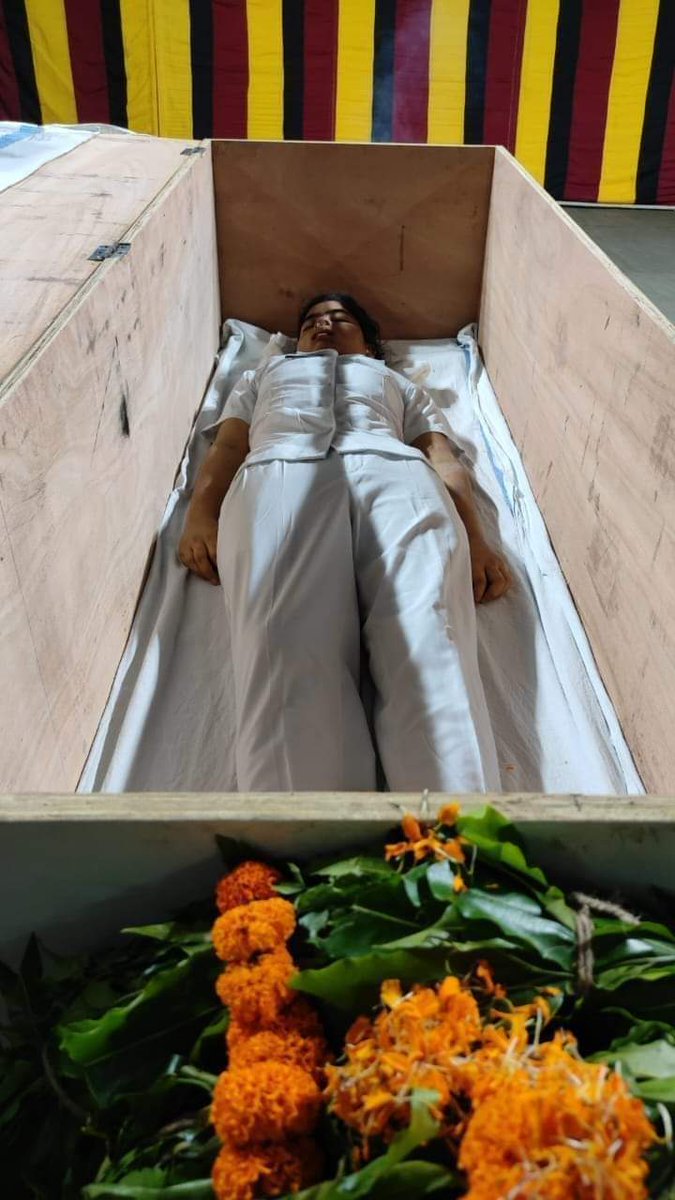 rajput_of_india's tweet photo. बहुत ही दुःखद खबर 😭
राकेश सिंह भदौरिया (युद्ध घायल फौजी )
निवासी, पर्रावन
हाल वार्ड नं 7 हनुमान रोड़ मेहगांव 
राकेश सिंह की पुत्री एक वर्ष पूर्व ही मे आर्मी मे लेप्टनेट पद पर ज्वाइन हुई थी जो कल ऑन ड्यूटी शहीद हो गई।
जिसका पार्थिक शरीर आर्मी सम्मान सहित आज शाम तक ग्राम पर्रावन मे पहुंच जायेगा,
शहीद बेटी को भगवान अपने श्री चरणों स्थान दे।
भावपूर्ण श्रद्धांजलि 🙏🙏
शत शत नमन💐💐💐😭😭