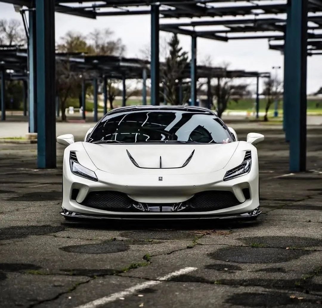 DailyFerrariTM's tweet photo. They won't come any better 😍 https://t.co/fDcu8AyK52