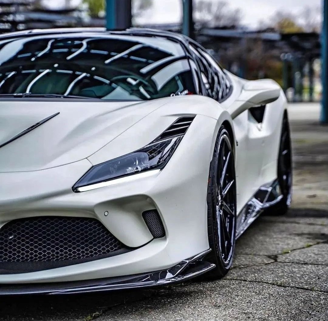 DailyFerrariTM's tweet photo. They won't come any better 😍 https://t.co/fDcu8AyK52
