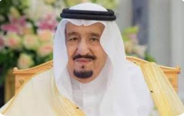 sara_frg3's tweet photo. تهنئة بعيد الفطر المبارك اعاده الله علينا وعليكم بالخير واليمن والبركات لمقام خادم الحرمين الشريفين الملك سلمان ولي العهد محمد بن سلمان والشعب السعودي والأمة الإسلامية وكل عام وانتم بخير وصحه وسلامه #عيد_الفطر_المبارك https://t.co/1GByQJm1Of