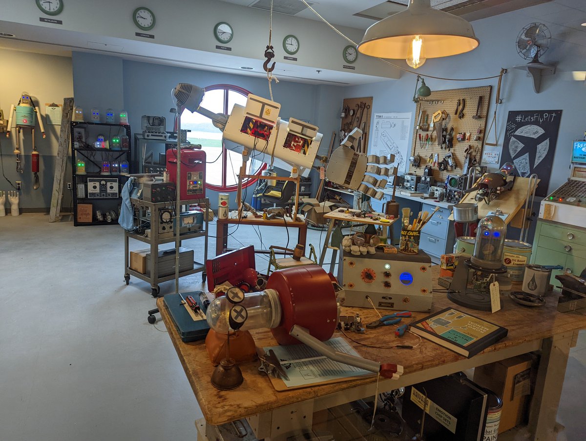 Trainplane3's tweet photo. Still love the Robot Repair shop @PITairport by @tobyfraley . Any way I could buy a poster of that autopilot repair ad? https://t.co/ZQ35qVknrY