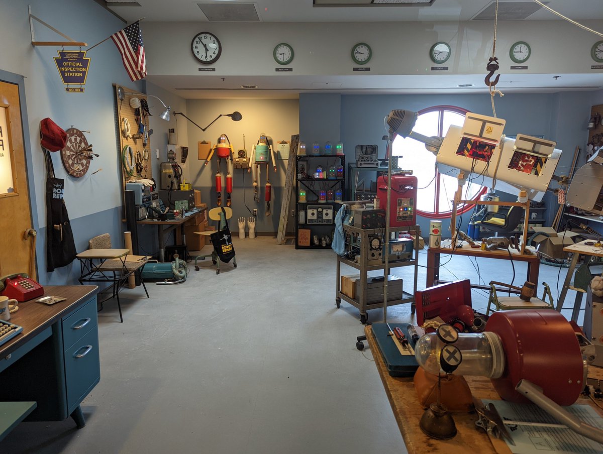 Trainplane3's tweet photo. Still love the Robot Repair shop @PITairport by @tobyfraley . Any way I could buy a poster of that autopilot repair ad? https://t.co/ZQ35qVknrY