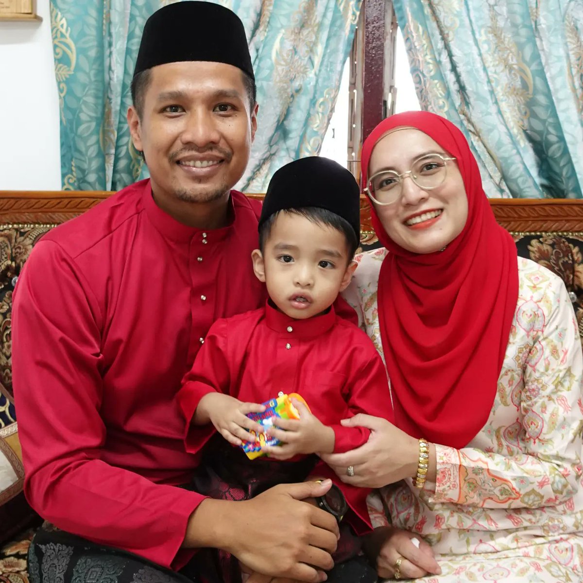 ahnik13's tweet photo. Ahnik Family Raya 2023

#ahnik
#worklifebalance
#triathlonlifestyle https://t.co/gklHdCX4Ye