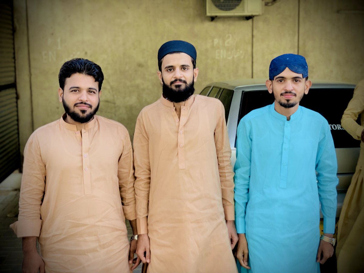 itz_Adnan13's tweet photo. #EidMubarak https://t.co/d6Bw0pqypt
