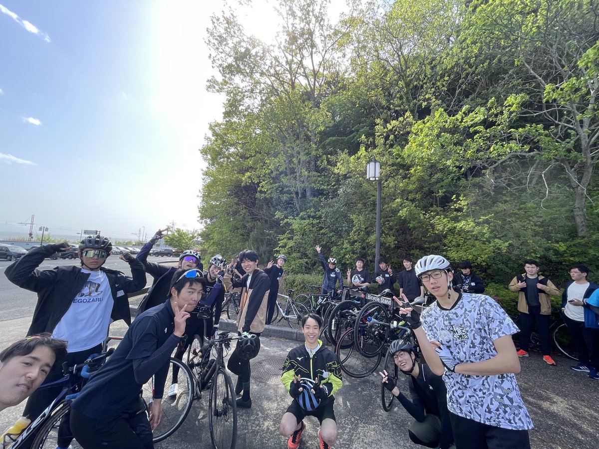 shimane_succ's tweet photo. 今日は一畑農道からフォーゲルパークに行ってきました！北風がかなり強かったためしんどかったですが、新入生と一緒に楽しく走ることが出来ました！
来週も体験会を行いますのでぜひご参加ください！ https://t.co/doEGZT2yCc