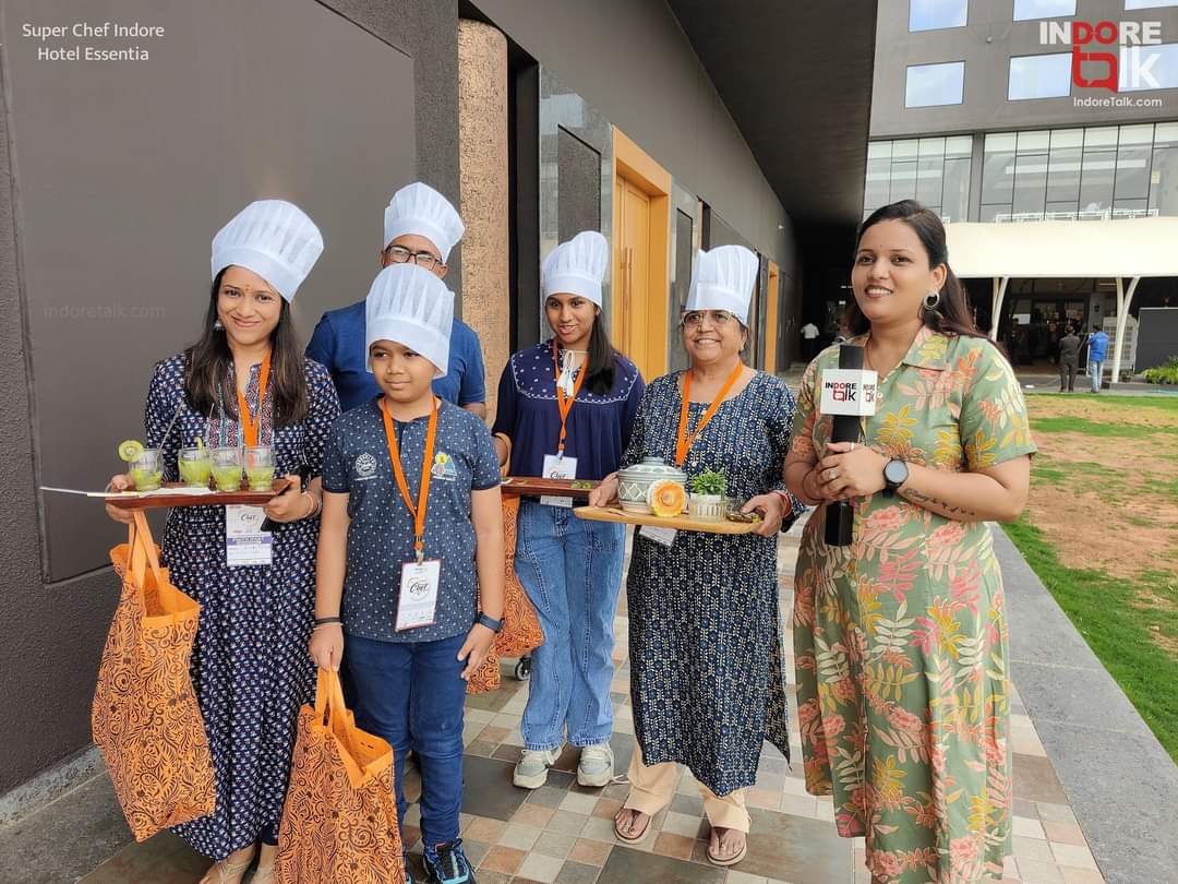 IndoreTalk's tweet photo. #EventTalk: सुपर शेफ इंदौर, कुकिंग के शौकीन इंदौरियों के लिए रोटरी इंदौर प्रोफेशनल्स क्लब की एक अनूठी पहल है।
22 और 23 अप्रैल को सुपर शेफ इंदौर के ऑडिशन राउंड होटल एसेंशिया में हो रहें हैं, जिसमें सभी प्रतिभागी घर से बना कर डिश लेकर आएंगे। https://t.co/dw0uZpm1Qh