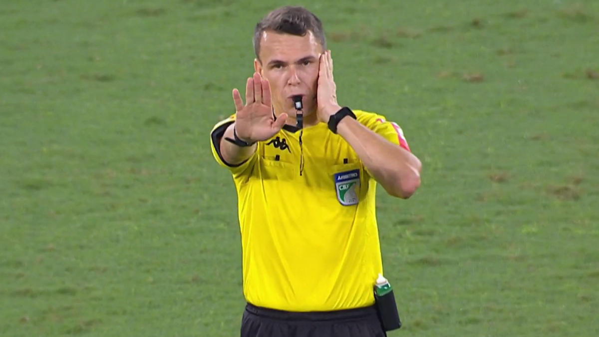 fioarbitragem's tweet photo. Fluminense x Athlético - Paulo Cesar Zanovelli da Silva (MG-FIFA)
Último jogo: PAL x CUI
Cartões e faltas(média):  5A(5), 1V(1), 35 F(35)
IPE: 25%
Apitou a abertura do campeonato e não foi nada fácil. Primeiro tempo já expulsou o Abel Ferreira. + https://t.co/LbT0RZPt9V