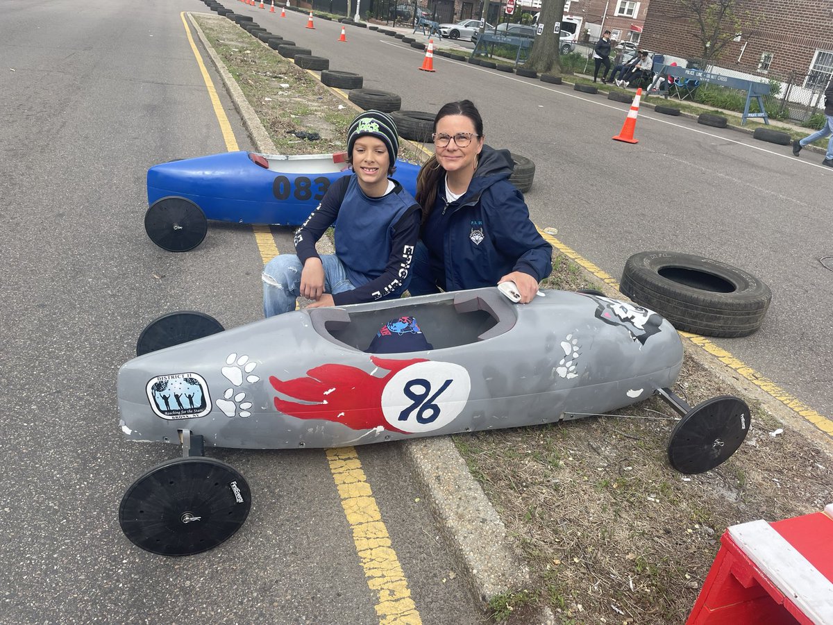 BarbaraFaughnan's tweet photo. @cristinevaughan @NYCSchools Let’s go Bronx! District 11 representing at the Soap Box Derby Battle of the Boroughs @DOEChancellor @District11BX https://t.co/B4G7ZhcZJz