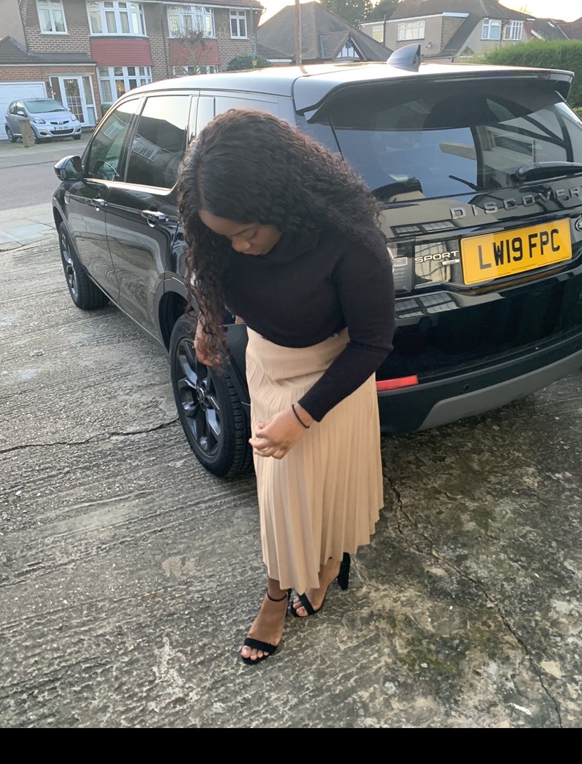LifeOfAnnette's tweet photo. PLEASE RETWEET - My mum’s black Range Rover discovery sport was stolen yesterday evening from Belgravia gardens, BR1, Bromley . Please look out for it and contact with any information! https://t.co/ybIJPfD4Rl
