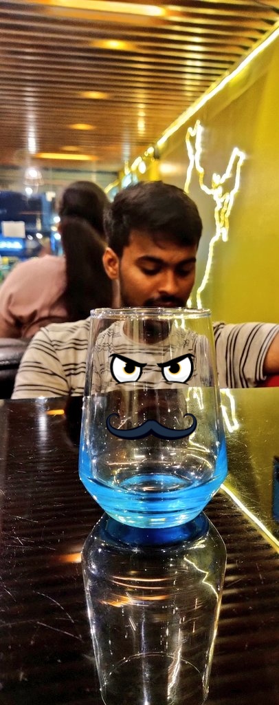 Manjureddy9991's tweet image. the GLOSSY movement...
#EidMubarak #restaurent #friends