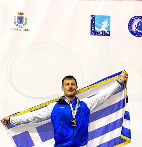 DelDimitris's tweet image. Τι σπουδαίος αθλητής!
Η Ελλάδα ψηλά
Η Αρκαδία ψηλά
Παναγιώτη μας γέμισες (ξανά) υπερηφάνεια.....Αργυρό μετάλλιο στο Ευρωπαικό ΤΑΕ ΚΒΟ ΝΤΟ στην Ιταλία ο Κοκκάλας........... Panagiotis Kokkalas..........💪🥈🥈💪