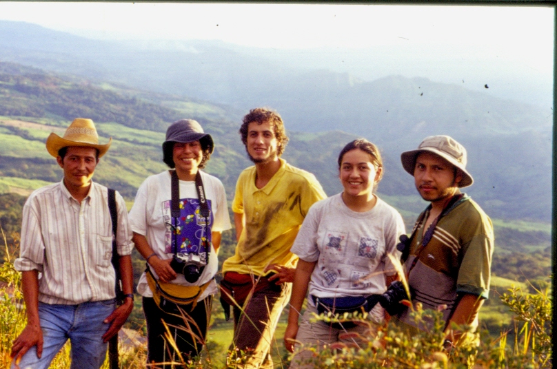#RostrosICN Celebramos la memoria e historia de la Profesora Gloria Galeano quién estaría cumpliendo hoy, 65 años de vida y que partió en el 2016. La profe Gloria nos dejó un inmenso legado, la colección de palmas más importantes del país en el Herbario Nacional Colombiano - COL.