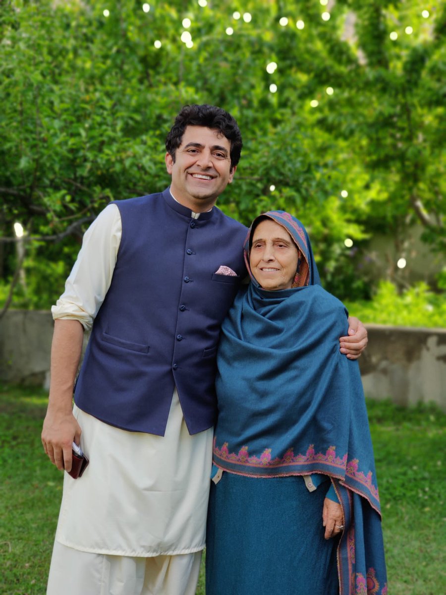 ZaeemZia's tweet photo. I look upto them!

And the beat eid is, the one spent with them! Aaji and Baba,❤️💕

Eid mobarak to everyone.

#EidMubarak #AajiBuba #BeautifulGilgit #GilgitBaltistan https://t.co/WyTcRZgT5H