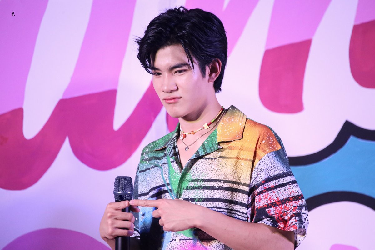ลป. tweet media