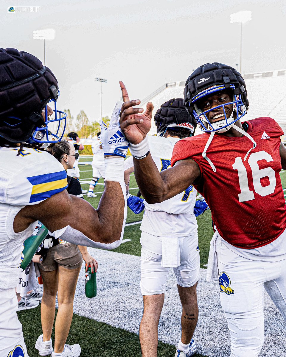 Delaware_FB's tweet photo. Spring Game smiles 😁📸 https://t.co/PCa4SiT1Qk