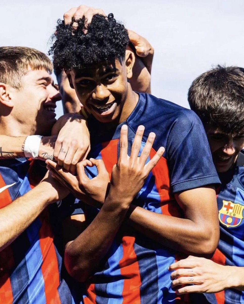 EverythingYamal's tweet photo. 📊| Lamine Yamal at 15 years and 9 months, is the youngest ever FC Barcelona player to be called up for a match. 

💫 https://t.co/VdZjJILqJR