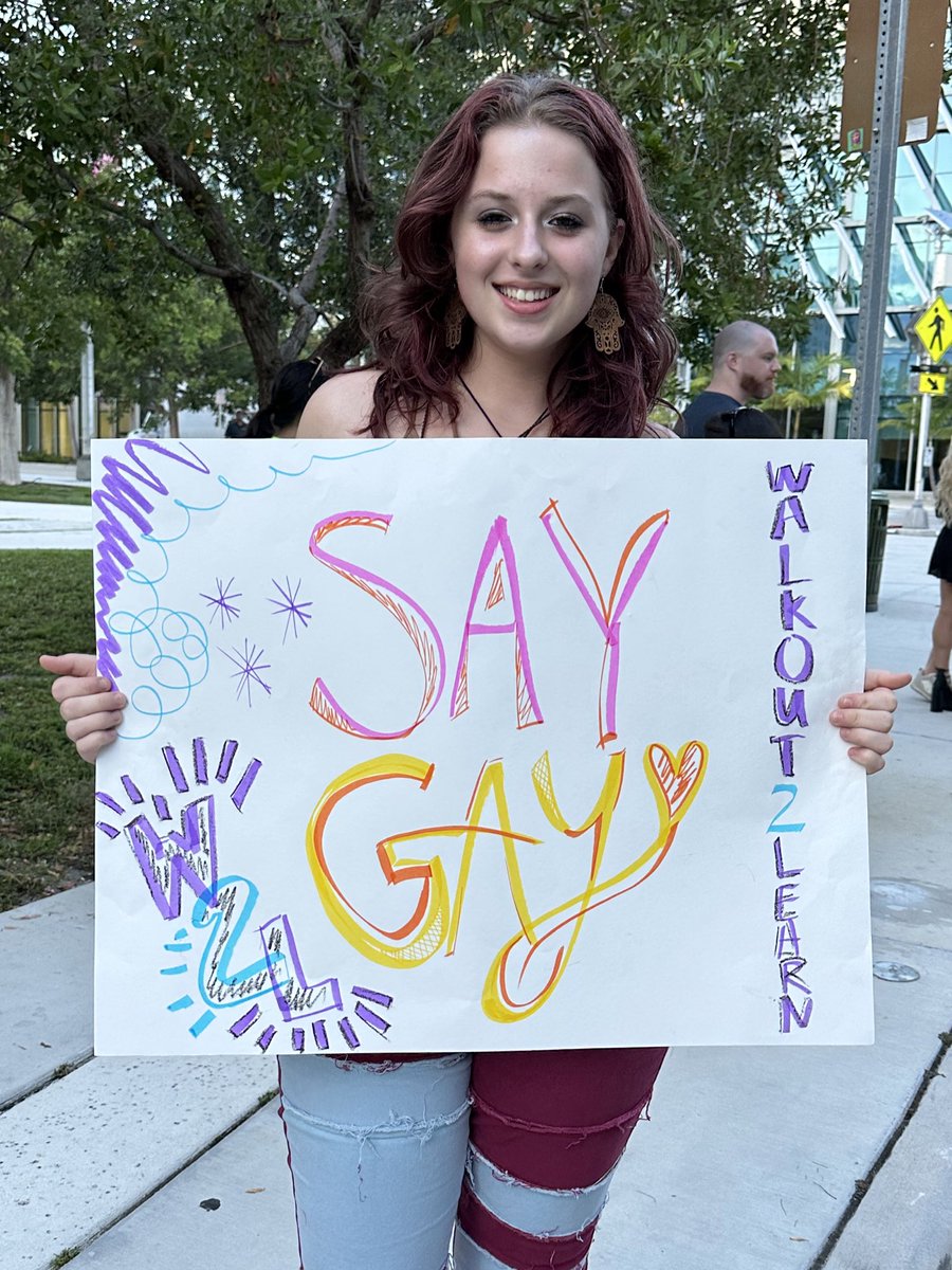 BlueForTheWin1's tweet photo. While Ron DeSantis and the Republicans are banning books and oppressing LGBTQ+ ppl, students are organizing to roar with their VOTES 🔥
Here’s a student registering to vote at last night’s #Walkout2Learn in Miami Beach. Register at https://t.co/xzwFPRYLUi
#SayGayWithYourVOTE https://t.co/2c6KSkOH2Z