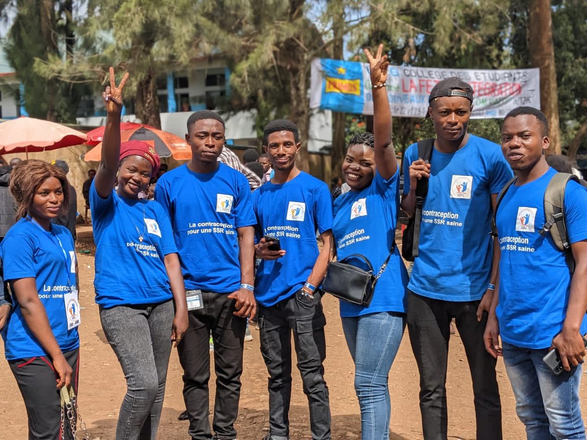 laurent_munda's tweet photo. Accès aux infos et services SSR à votre portée, c'est autour de ce thème que la coordination @Asrjrdcongo sud-kivu sensibilise les nouveaux étudiants de l'université officielle de Bukavu l'utilisation de la messagerie instantanée  @NurseNisa1 pour avoir des infos fiables en SSR. https://t.co/h4AfoHuGdP