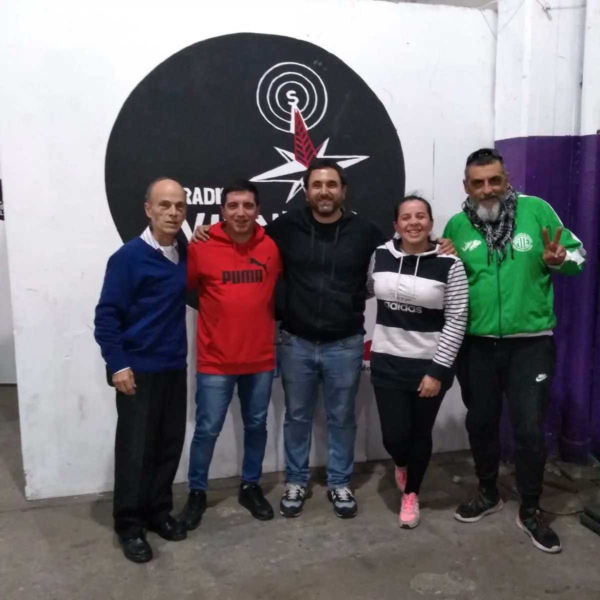 DocenteAvoz's tweet photo. 🎧#BuenSábado para escuchar el #AVZ105☀️🧉 
🥼🤍✌🏽
#QuintaTemporada

🔗 https://t.co/CBrGfdQsj5

#ProhibidoOlvidar #DerechosHumanos
#CyMAT #infraestrutura #CondicionesLaborales #LaTransformaciónNoPara #Educación #Radio #RadioEnVivo #RadioDocente #Pompeya https://t.co/kXZk10rc9w