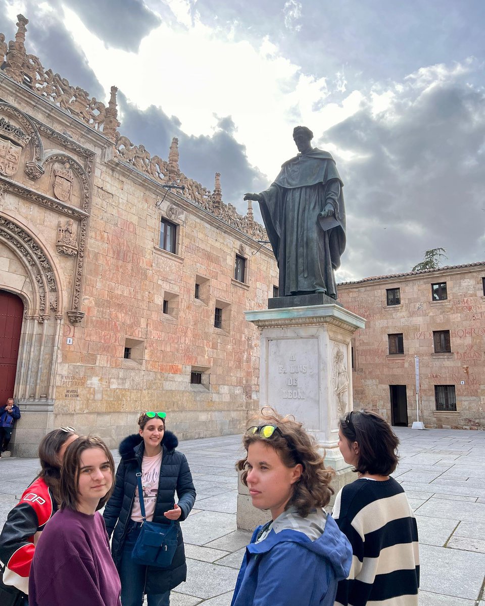 APIabroad's tweet image. Check out the fun API students are having as they explore Salamanca's rich literary history with our legendary RD Miguel! 📚✨ 
📷 by @api_salamanca
 #ispyapi #apiabroad #apiabroadlove #experienceapi #LegendsAndLiteratureTour #StudentAdventures #Salamanca"