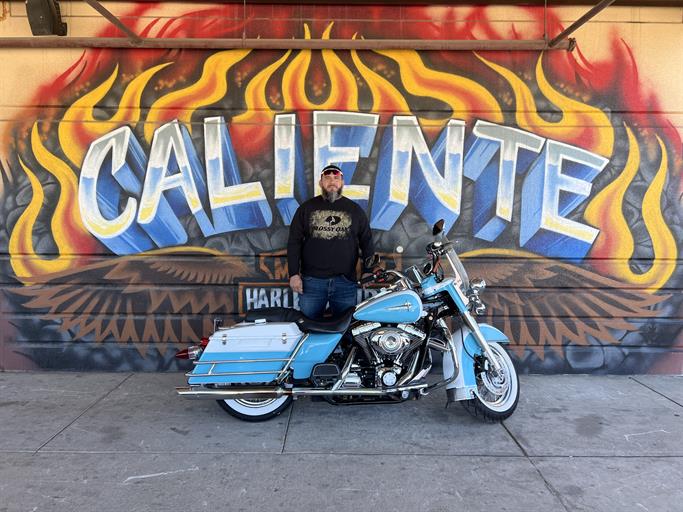 Caliente Harley tweet media