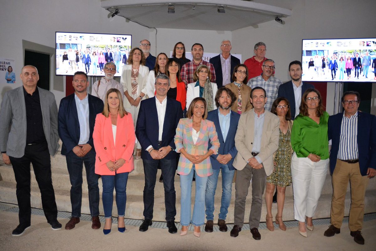 psoetoledo's tweet photo. 𝐎𝐋𝐈́𝐀𝐒 𝐃𝐄𝐋 𝐑𝐄𝐘

✅ Presentada la 𝐜𝐚𝐧𝐝𝐢𝐝𝐚𝐭𝐮𝐫𝐚 de @navascharo1 a la Alcaldía de Olías del Rey.

🌹 ¡A por todas, compañera!

💻 𝐍𝐨𝐭𝐢𝐜𝐢𝐚 𝐰𝐞𝐛: https://t.co/mNGRPpge0Q https://t.co/3FNJS972mR