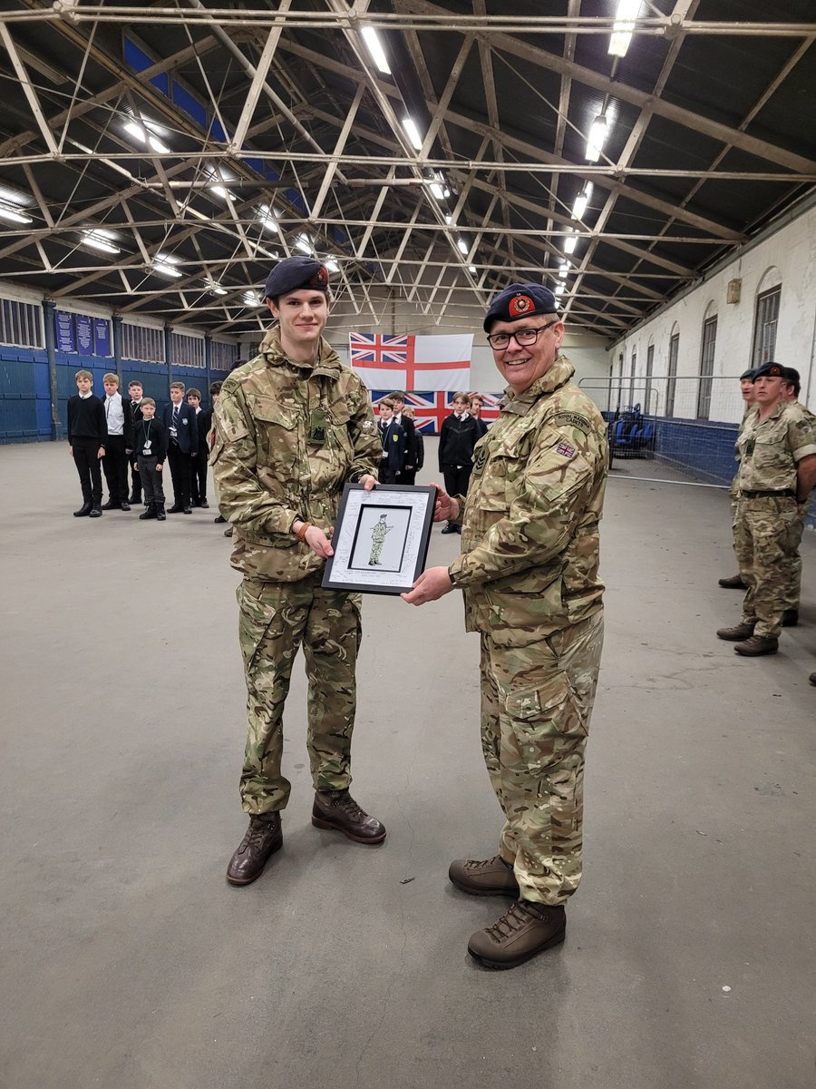 PortsmouthRMVCC's tweet photo. Delighted to present RSM WO1 Weaver a signed ink Drawing at the end of his final Parade night. We have watched him grow from boy, 7.5yrs ago to man and achieve great things during his time with us. We wish him every success in his future endeavours #royalmarinecadet #rmvcc https://t.co/awZEuyigcS