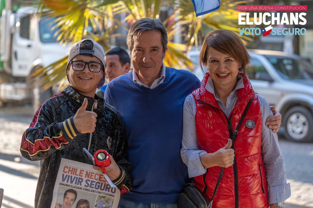 Entretenida jornada en la Calle Valparaíso de Viña del Mar 📍👟 
Conversando con los vecinos junto a <a href="/Macarenaurenda/">Macarena Urenda</a> y concejal <a href="/jmartinez_a/">Jorge Martínez</a> sobre la importancia del proceso constitucional que actualmente estamos viviendo 🇨🇱.

Vota seguro; vota Edmundo Eluchans 🗳️ E 24