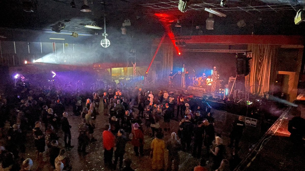 Great to see a sell out crowd of 1200 at <a href="/TheGliderdrome/">The Gliderdrome</a> Boston, Lincolnshire for the SOLD OUT all day festival DOGFEST Saturday 22nd April 2023 -featuring 13 live bands on 2 stages in the starlight room, lots of people also walking into the town centre …BBC take note! #festival