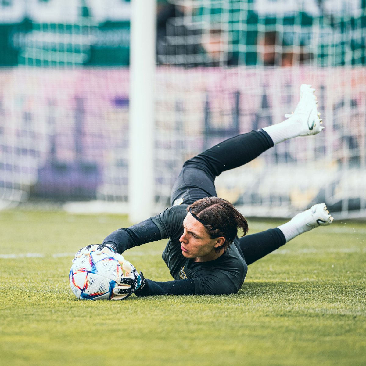 SCRAltach's tweet photo. Streck dich, Tino! 😜
In Kürze steigt im Schnabelholz die Partie gegen die SV Ried. Auf Twitter seid ihr mit dem Liveticker bestens versorgt.
#ALTSVR https://t.co/9zXRgQab7G