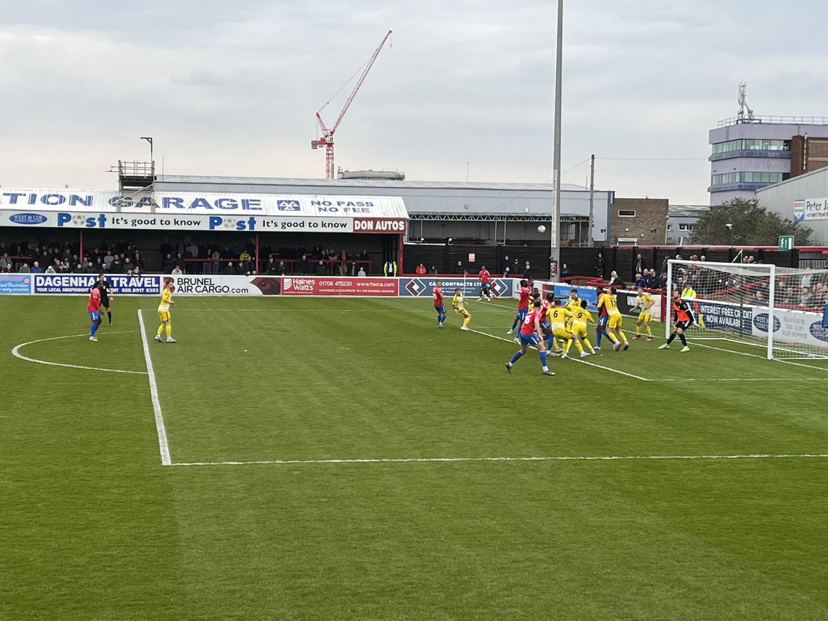 IanGorsuch's tweet photo. Daggers v Halifax https://t.co/QfsBF2loup