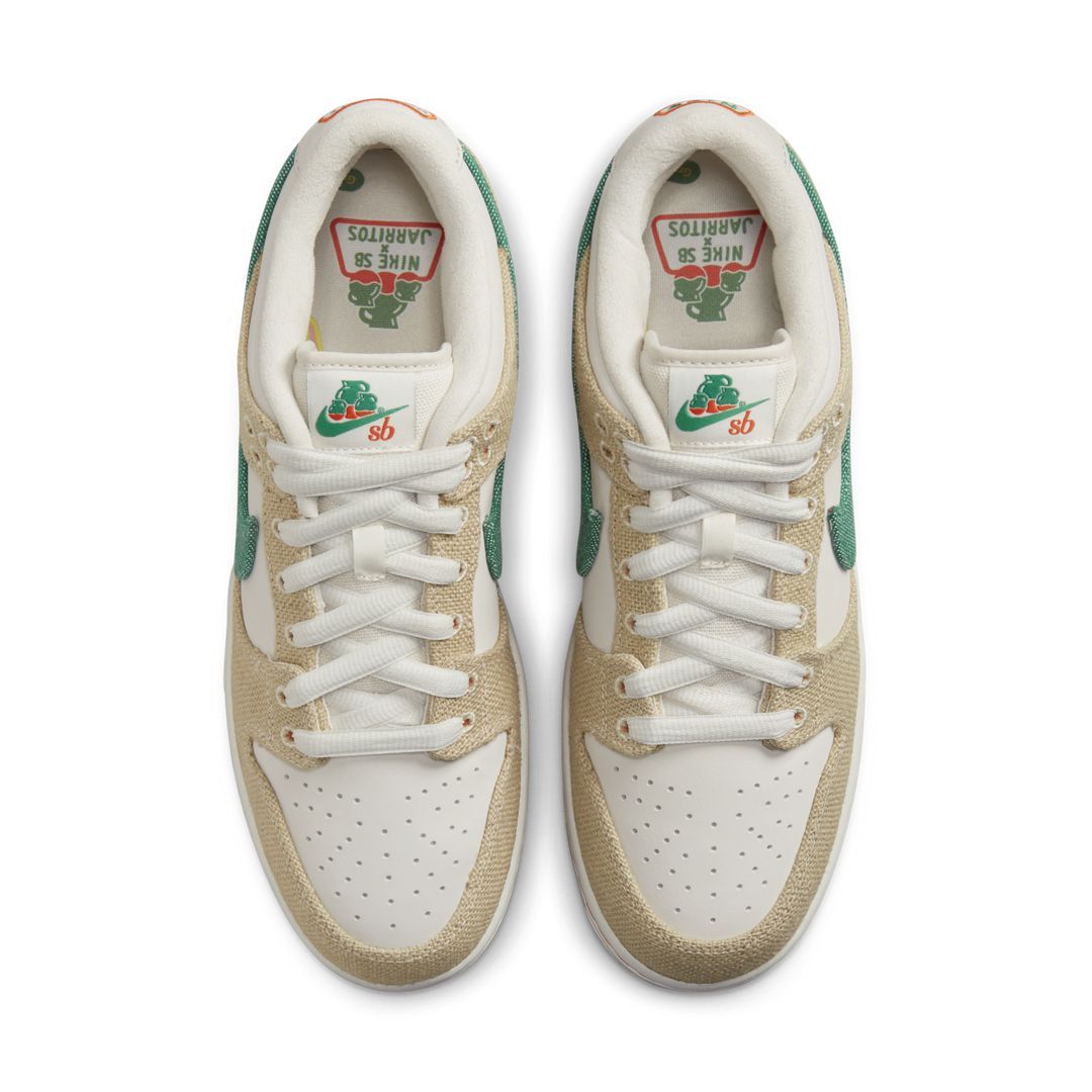 TheSiteSupply's tweet photo. Official Images: Jarritos x Nike SB Dunk Low 🌶️ https://t.co/Wyl5xSEfl3 https://t.co/rixEANQcfa