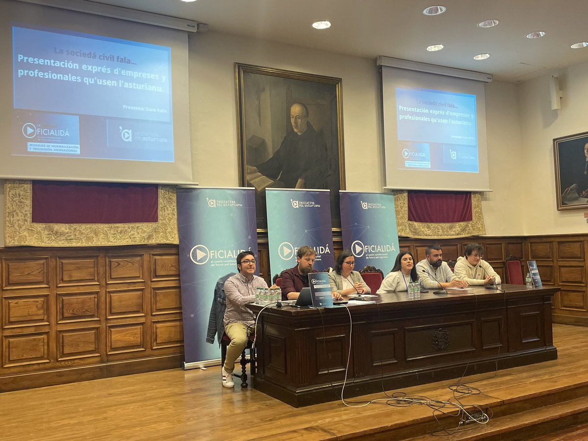 IniciativaxAst's tweet photo. La tarde sigue con una mesa d’empreses qu’usen l’#asturianu: @_Aitrad, @NordesMovil, Cartonaxes Vir, @CuatroGotes y Tiza y Peonza. https://t.co/Hj6U5ZMQJ3