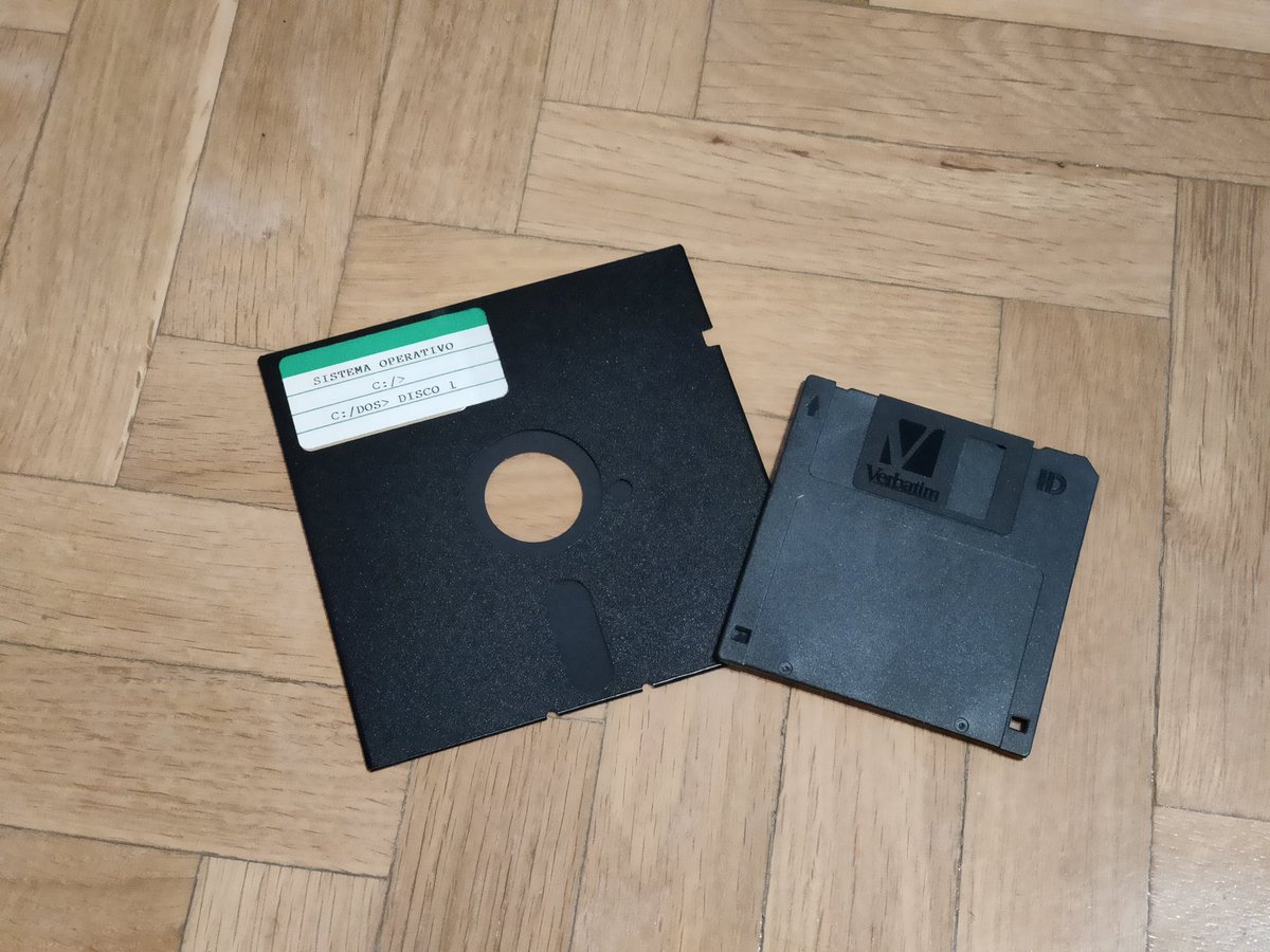 mmoroca's tweet image. Si pensáis que un disco de 5¼&quot; es grande... #Retroinformática