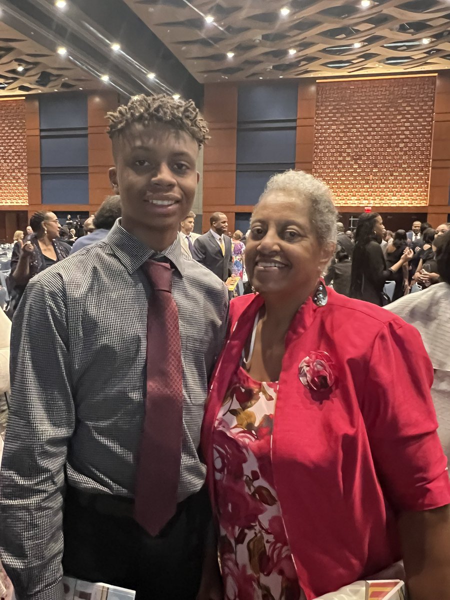 WiseFarmerBrown's tweet photo. The summation of the Man I am to day is a combination of my Father in heaven who created me and the people God has always intentionally placed in my life who have nurtured me. They’ve molded, shaped, ministered, raised, pruned, coached, disciplined, motivated, loved and inspired. https://t.co/D1bJbLYXZe