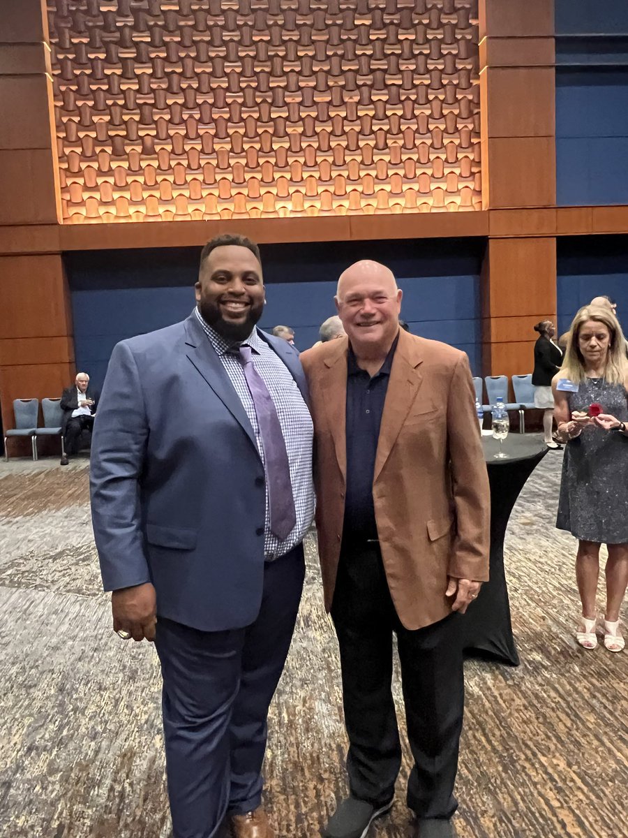 WiseFarmerBrown's tweet photo. Ranging from my parents, siblings, wife, children, family members, coaches, friends, teammates, etc.  You know who you are and I thank you! I love you! I am forever grateful!  Thank you to the North Carolina Sports Hall of Fame and Museum for this tremendous honor! https://t.co/MGtxfSrUL5