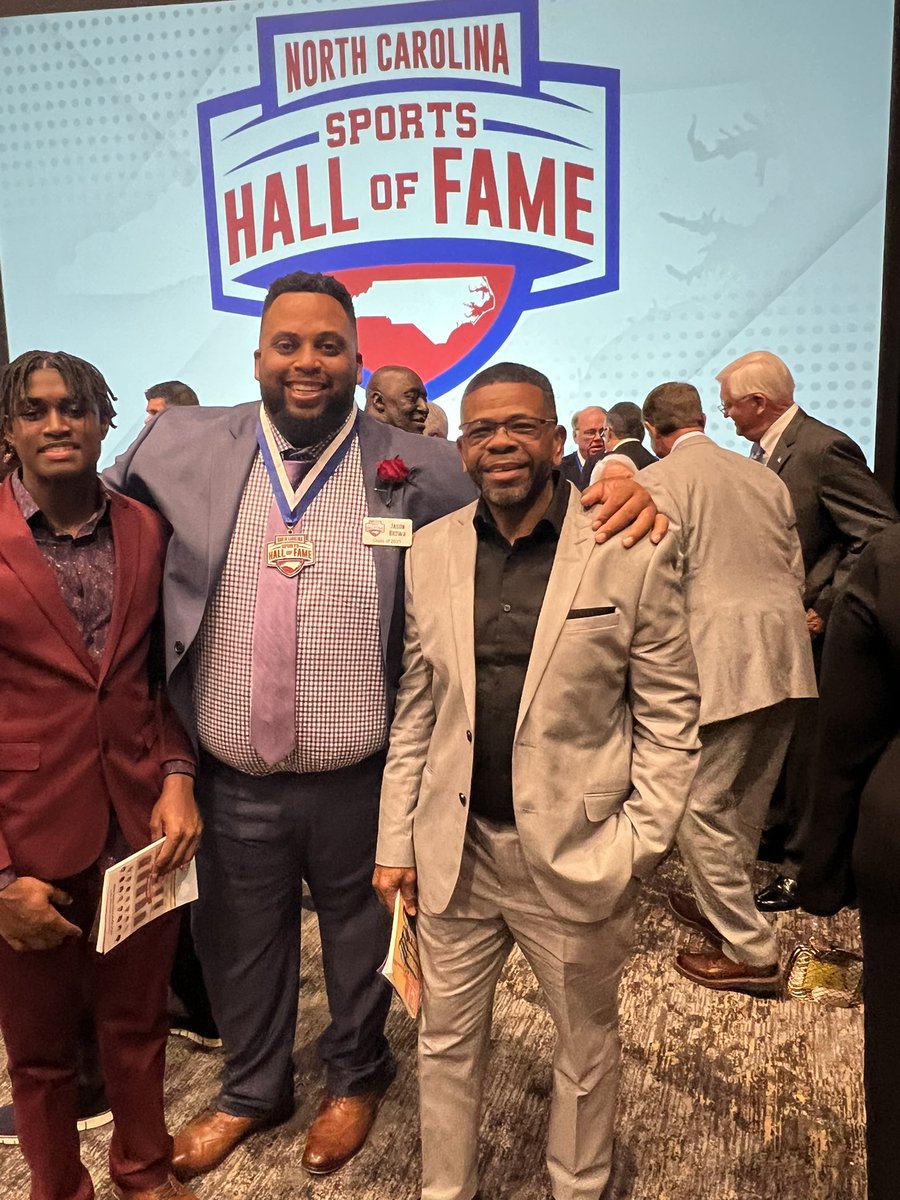 WiseFarmerBrown's tweet photo. Ranging from my parents, siblings, wife, children, family members, coaches, friends, teammates, etc.  You know who you are and I thank you! I love you! I am forever grateful!  Thank you to the North Carolina Sports Hall of Fame and Museum for this tremendous honor! https://t.co/MGtxfSrUL5