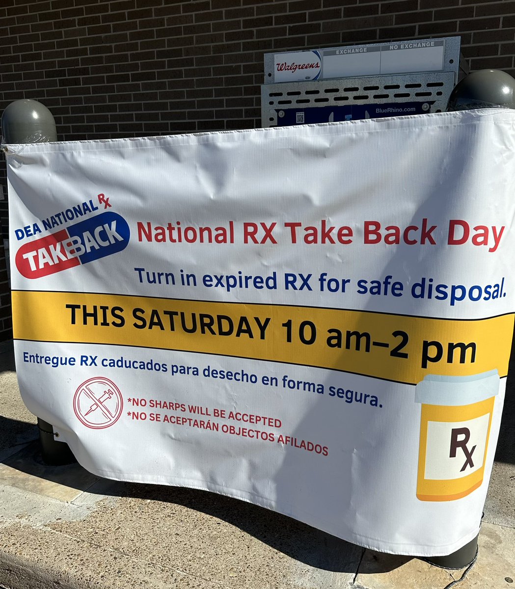PasadenaPDTX's tweet photo. Our DEA Pill Take Back is happening now! Bring your old, expired, or unused medications and drop them off, so they can be properly disposed of. No sharps will be accepted. We will be at the Walgreens (Spencer Hwy. @ Burke) until 2 pm. #pilltakeback https://t.co/gXauzDmzXP