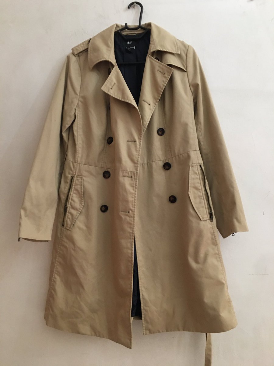 letitsnowonline's tweet photo. H&amp;M Trench Coat 
M250
Good condition
Cash on delivery 
Delivery around Maseru Downtown https://t.co/5E8d7IuC1H