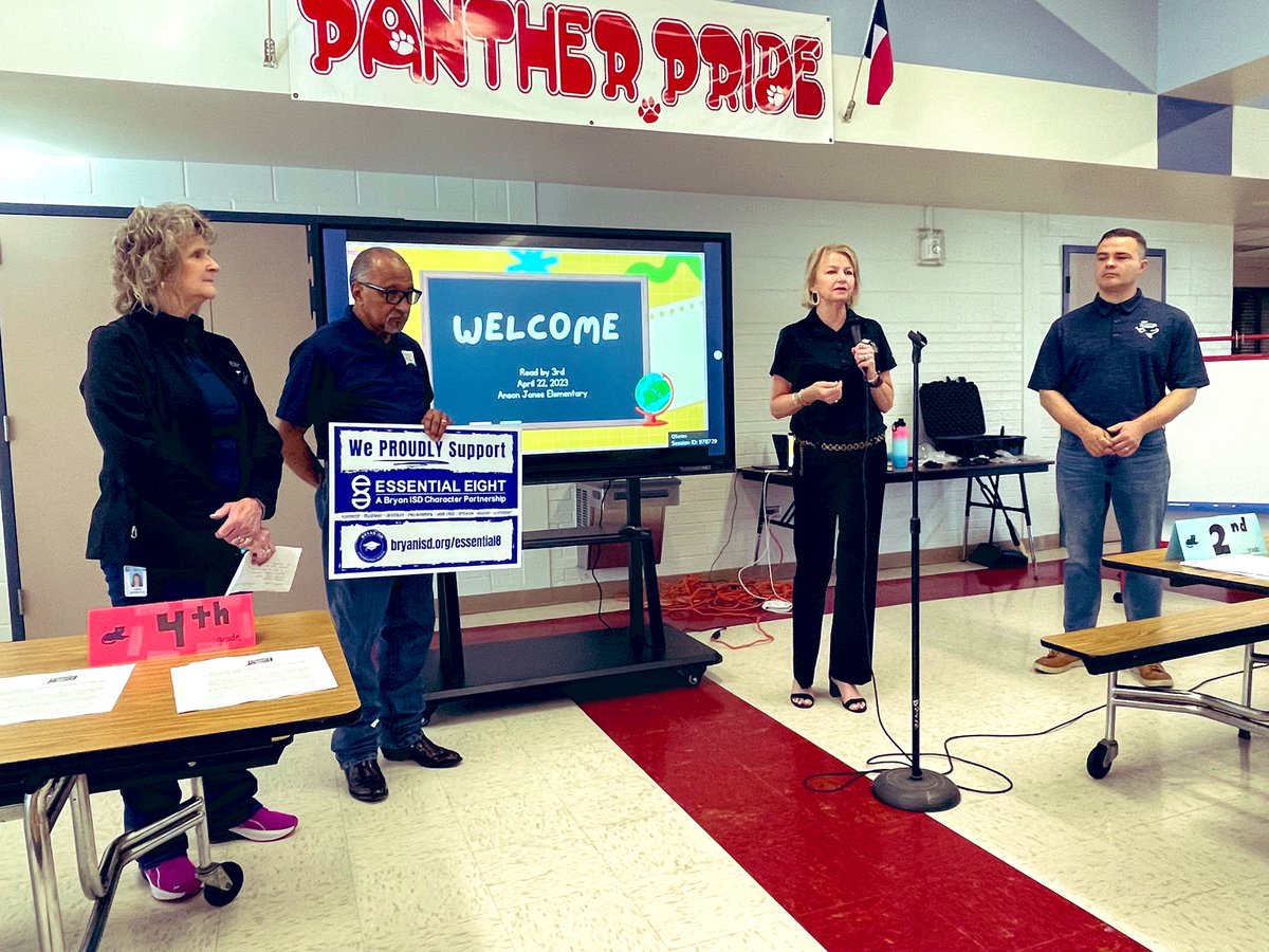 GCarrabineBryan's tweet photo. Leadership is our E8 character trait for the month and Mr. Daniel Hernandez is the epitome of a community leader! Great day to recognize him for his tireless effort to support families. #ReadBy3rd #FamilyEngagement @BryanISD https://t.co/jzJWETMvfi