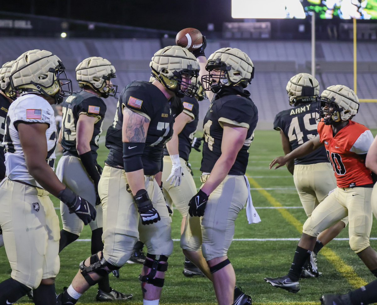 PHOTO: The catch. The touchdown. The celebration.

RB Dakoda Wagner’s one-handed catch for final touchdown was one of the highlights of Black and Gold game

Great photos by <a href="/lynnfernphotog/">Lynn Fern</a>