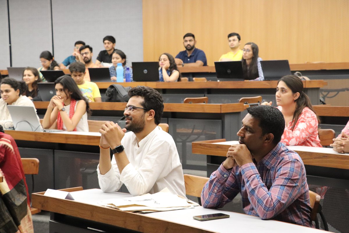MadhishParikh's tweet photo. Glad to be a part of the celebration of The International Day for Monuments &amp; Sites by @ElixirIndiaOrg in partnership with CHM, @AhdUniv themed '#Youth4Heritage' which hosted an array of distinguished speakers from ASI, ICOMOS, CEE, academia &amp; the youth demographic. https://t.co/FLCxLW76wV