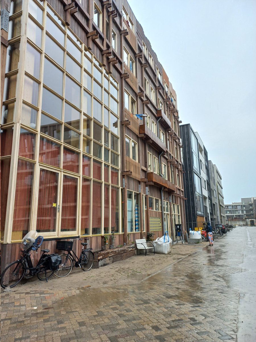 Even op bezoek geweest bij het openingsfeest van #DeWarren op Centrumeiland. Gefeliciteerd met jullie prachtige pand! Congratulations on your beautiful new home! #betrokken #energieleverancier #coöperatie