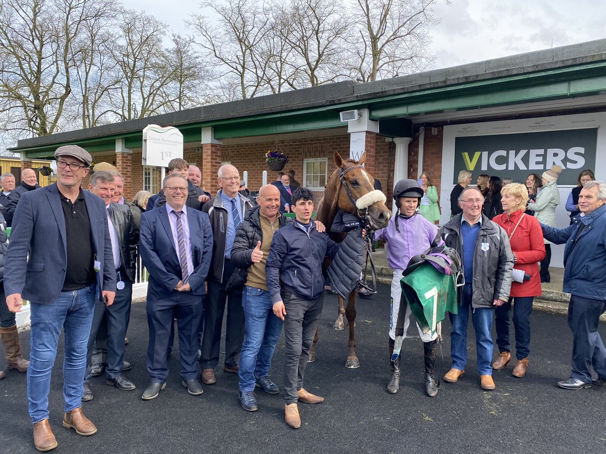 ownersgroupuk's tweet photo. Maple Jack makes the perfect start to his season @ThirskRaces for @JCamachoRacing Graham Lee and his https://t.co/v0Lrl3HMFP owners 👏🏻 😁 🏆 🥇 #maplejack #ownersgroup https://t.co/VYtyVUaagv