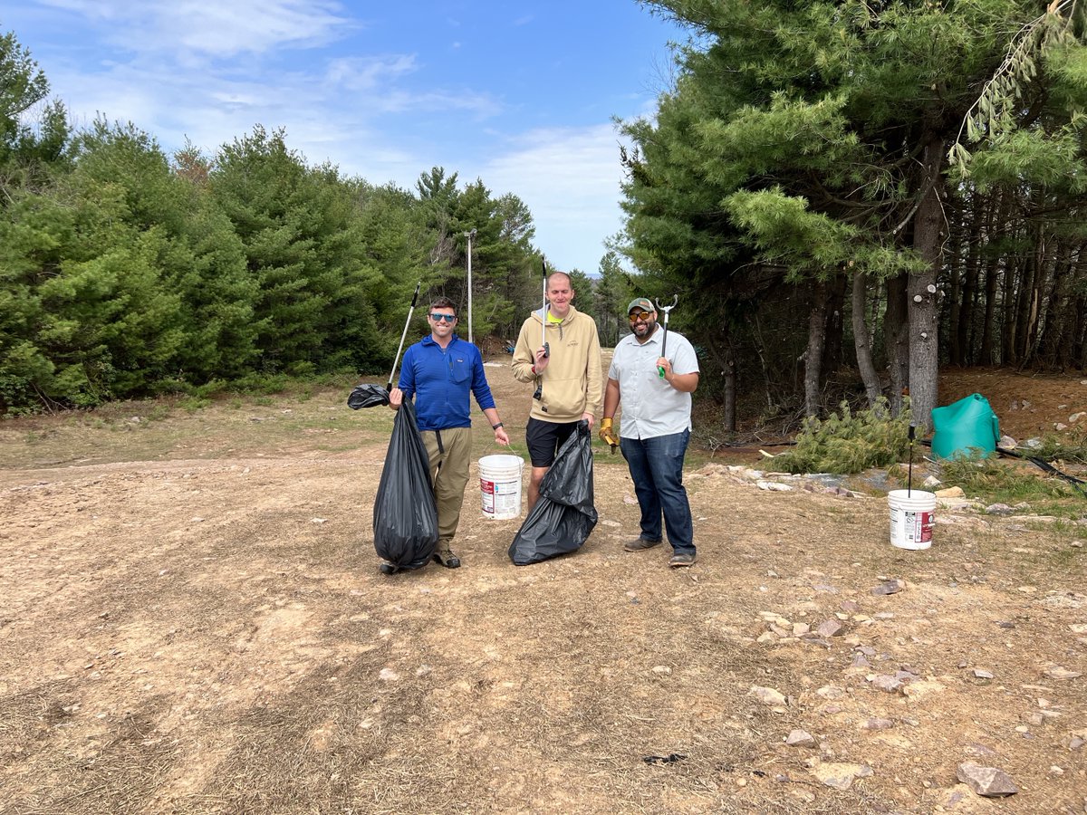 skiJFBB's tweet photo. First round of 'Pick up the Poconos' at Big Boulder was a success! Join us on May 4th for our clean-up day at Jack Frost! Register here: https://t.co/QVtSIEkPsC 💙 
.
Let's show our love for nature by keeping our surroundings clean and beautiful 🌍🌿 https://t.co/AdhkQ2sKX0