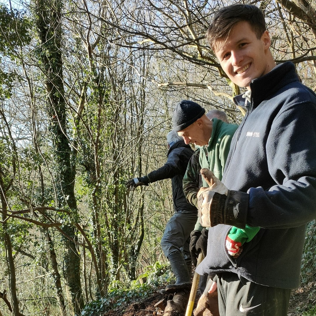 TataSteelUK's tweet photo. A group of graduates based at #Trostre Works partnered with @WildlifeTrusts to protect local wildlife and enhance woodlands in the area, making them safe for all to enjoy 🦉🌲 The group volunteered for two days, putting in lots of hard work and graft! Well done team 👏 #EarthDay https://t.co/l7nnljV4UA