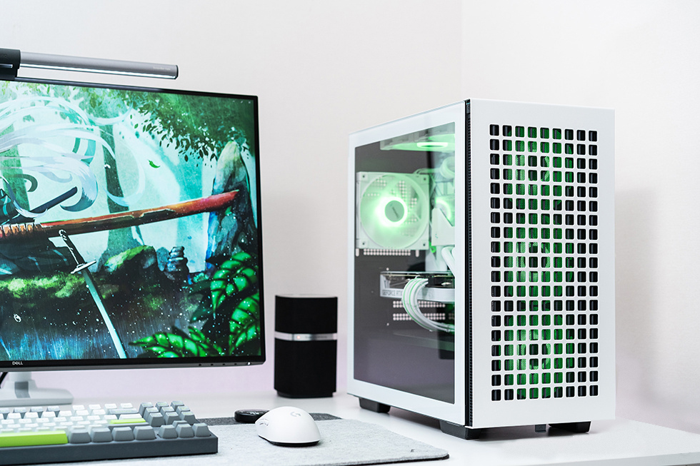 Deepcoolglobal's tweet photo. Retweet if you’d like a gaming setup like this! 👀

Case: CH370 WH
AIO: LT WH

#deepcool #aio #airflowcase #airflow #fps #gamingpc #gamerlife #esports #cpucooler #lga1700 #am4 #am5 https://t.co/LAwGYiGWYj