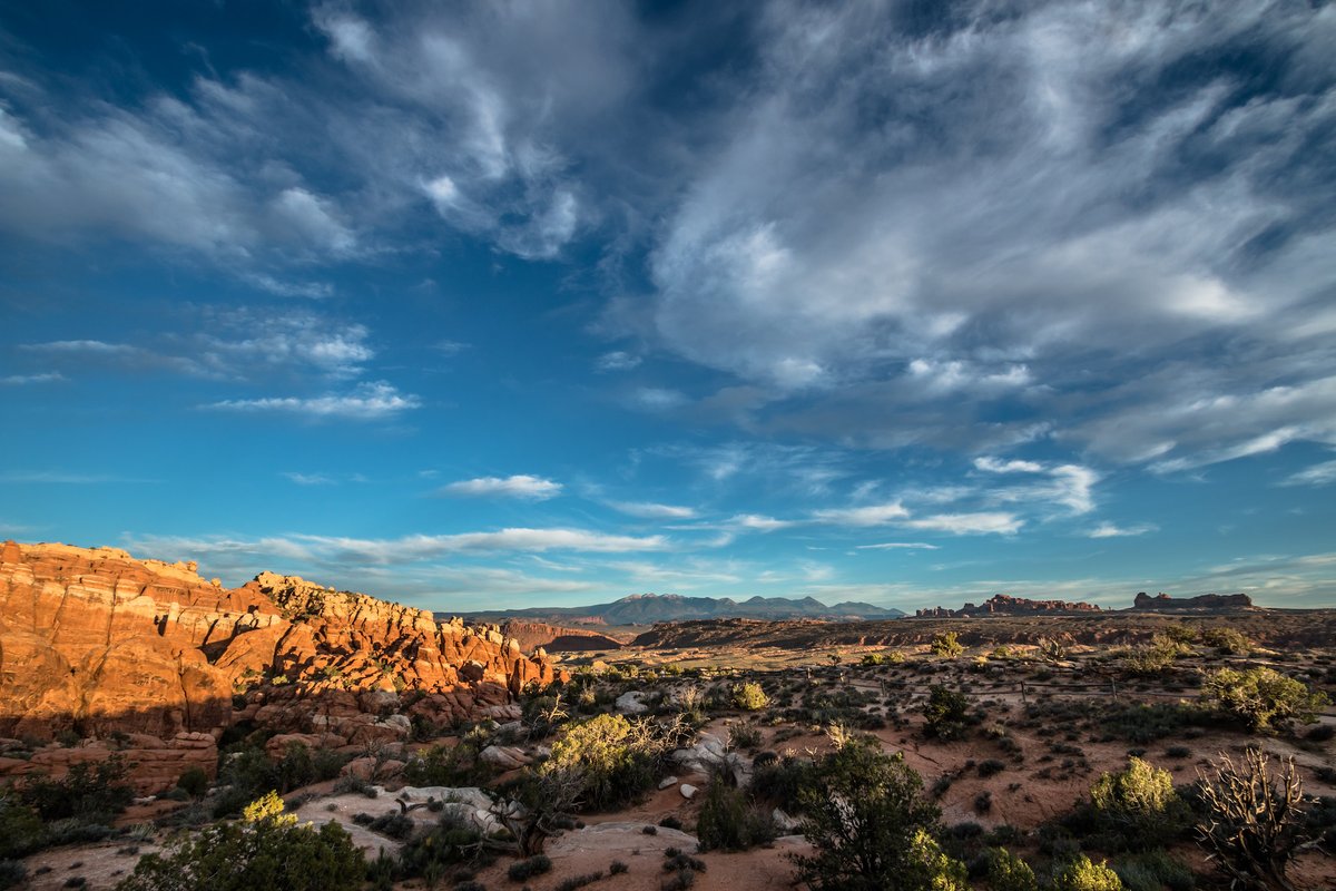 ArchesNPS's tweet photo. We are kicking things off National Park Week with Earth Day! Research done in the park helps us learn about connections, and how to best support this landscape in a changing world. 

Learn more about research in Arches: https://t.co/tHQZj6ok1M

#NPSConnection #NationalParkWeek https://t.co/hYEMlU0Rgk