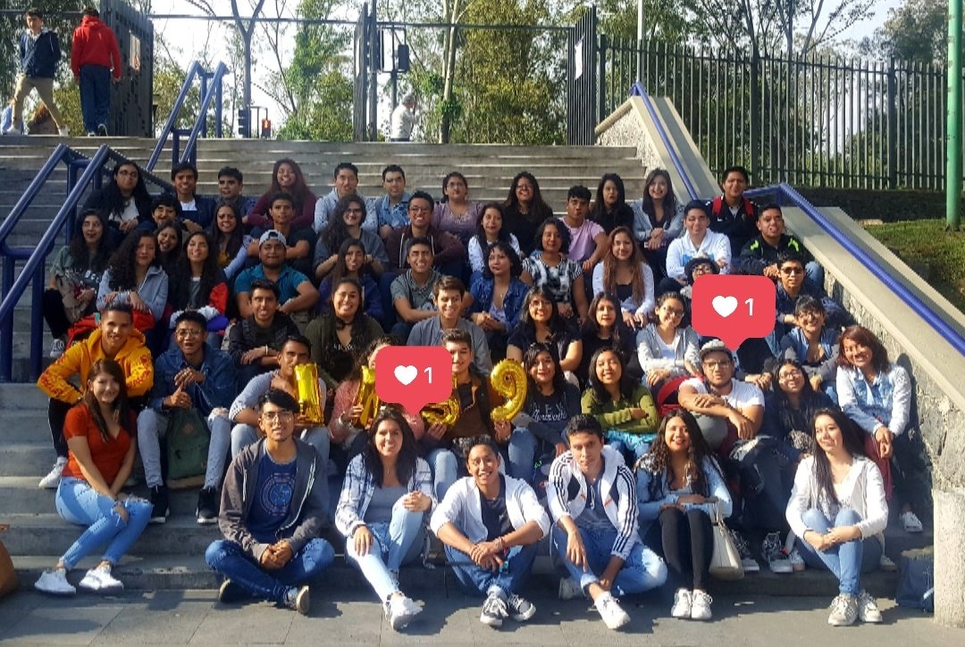 Pameesh's tweet photo. Amigos,  mi crush de la universidad me pidió que me case con él y estoy que no me la creo. Viviendo el sueño. Te amo mi amor ♥️ https://t.co/34IuXiQUBz