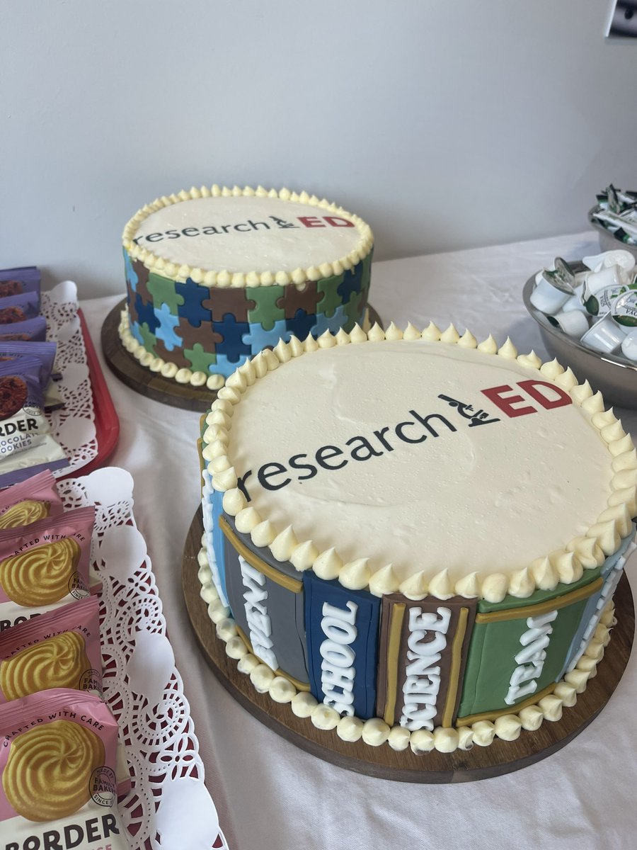 MissDearnley_'s tweet image. Last but not least..the CAKE appreciation. 🍰👏🏼  The goodie bags this year were also spot on! 🖊️ 📝 #TilNextYear #ResearchEd #rEDWarr2023 @researchEDWarr